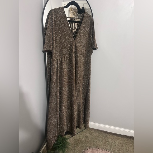 Cato Dresses & Skirts - Elegant black and gold Glitter Dress